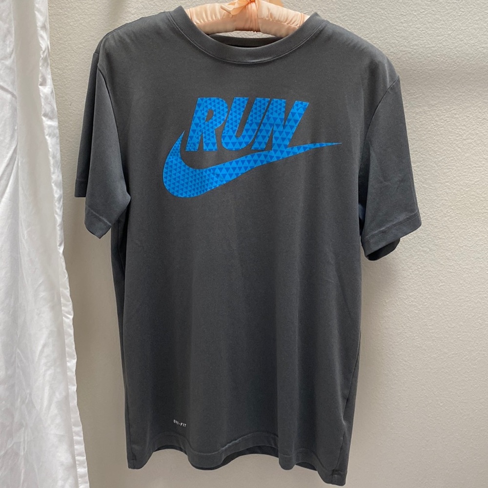 Men’s Nike Dri-Fit “RUN” blue and grey running t-shirt. Size medium.